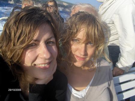 Maga et Claire dans le bateau des callanques de Cassis